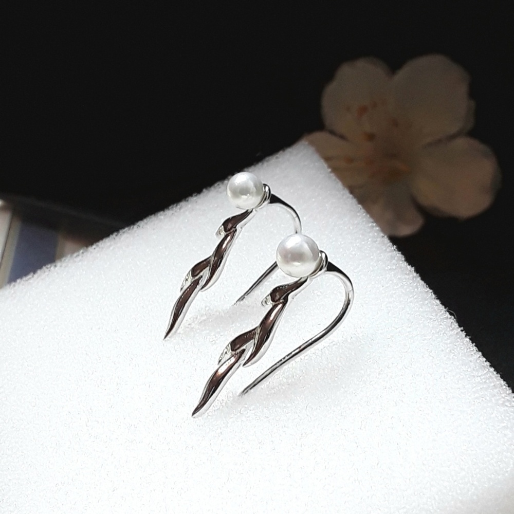 NEW: S925 Sterling Silver Pearl Crawler Earrings
